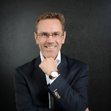 Laurent Schlosser - Microsoft